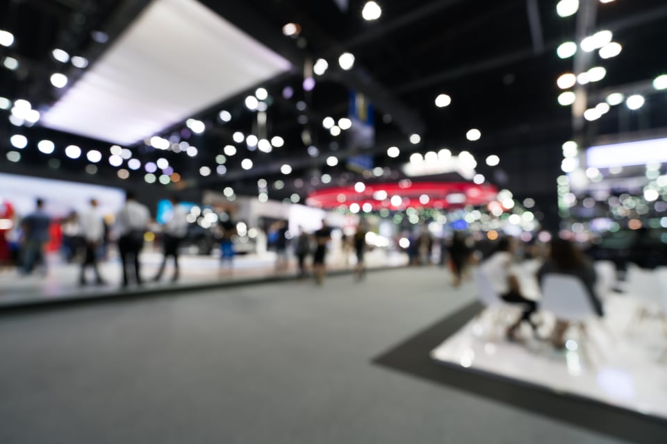 blur-defocused-background-public-exhibition-hall